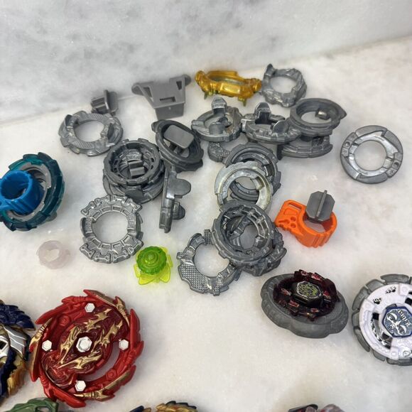 Beyblade Lot - Metal & Plastic - Mixed Lot with Launchers & Burst Series - Picture 5 of 15